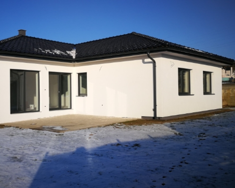 PREDANÉ - RODINNÝ DOM V DULOVEJ VSI ČASŤ ČERGOV